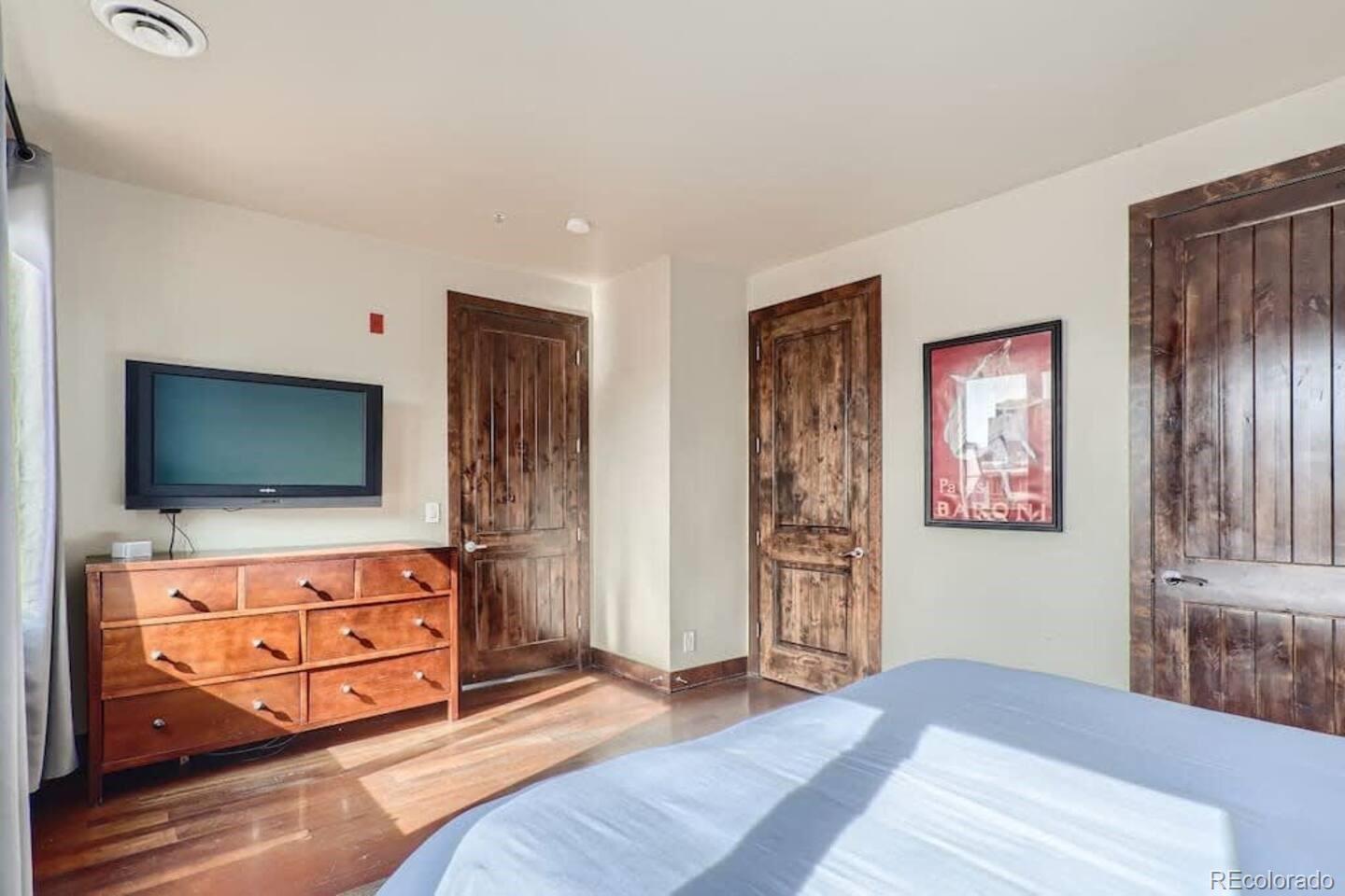 2101 Larimer Street Unit: 303