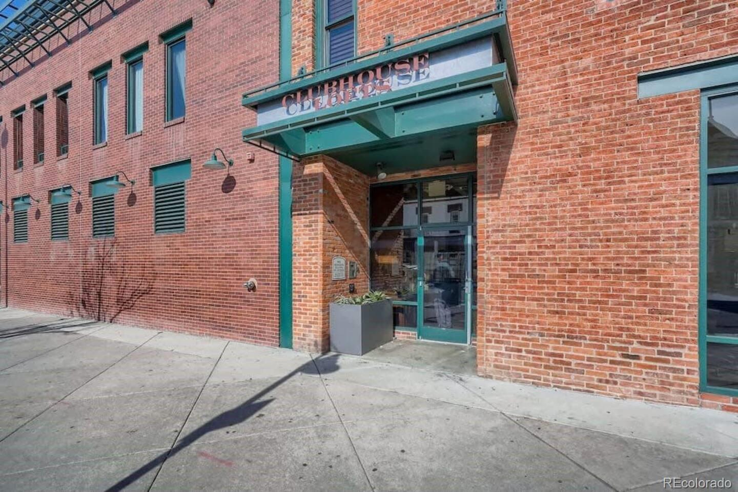 2101 Larimer Street Unit: 303