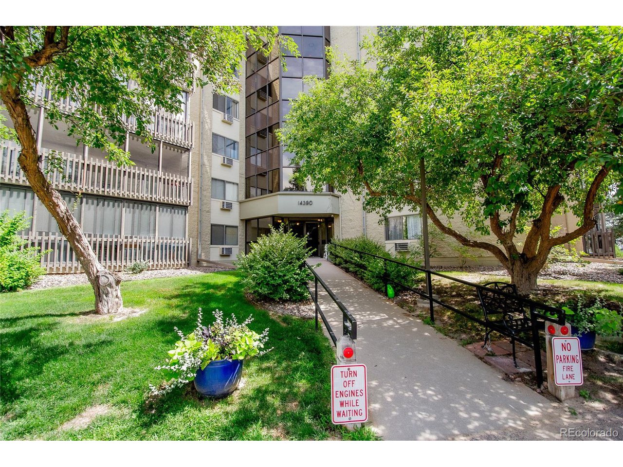 14390 E Marina Dr 202