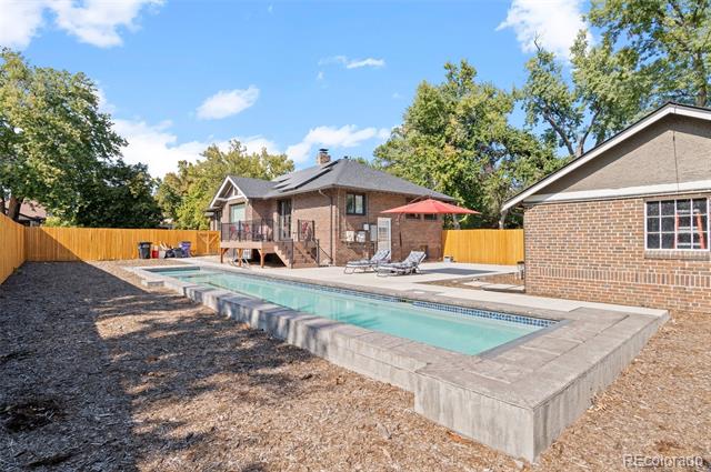 4448 Hooker Street