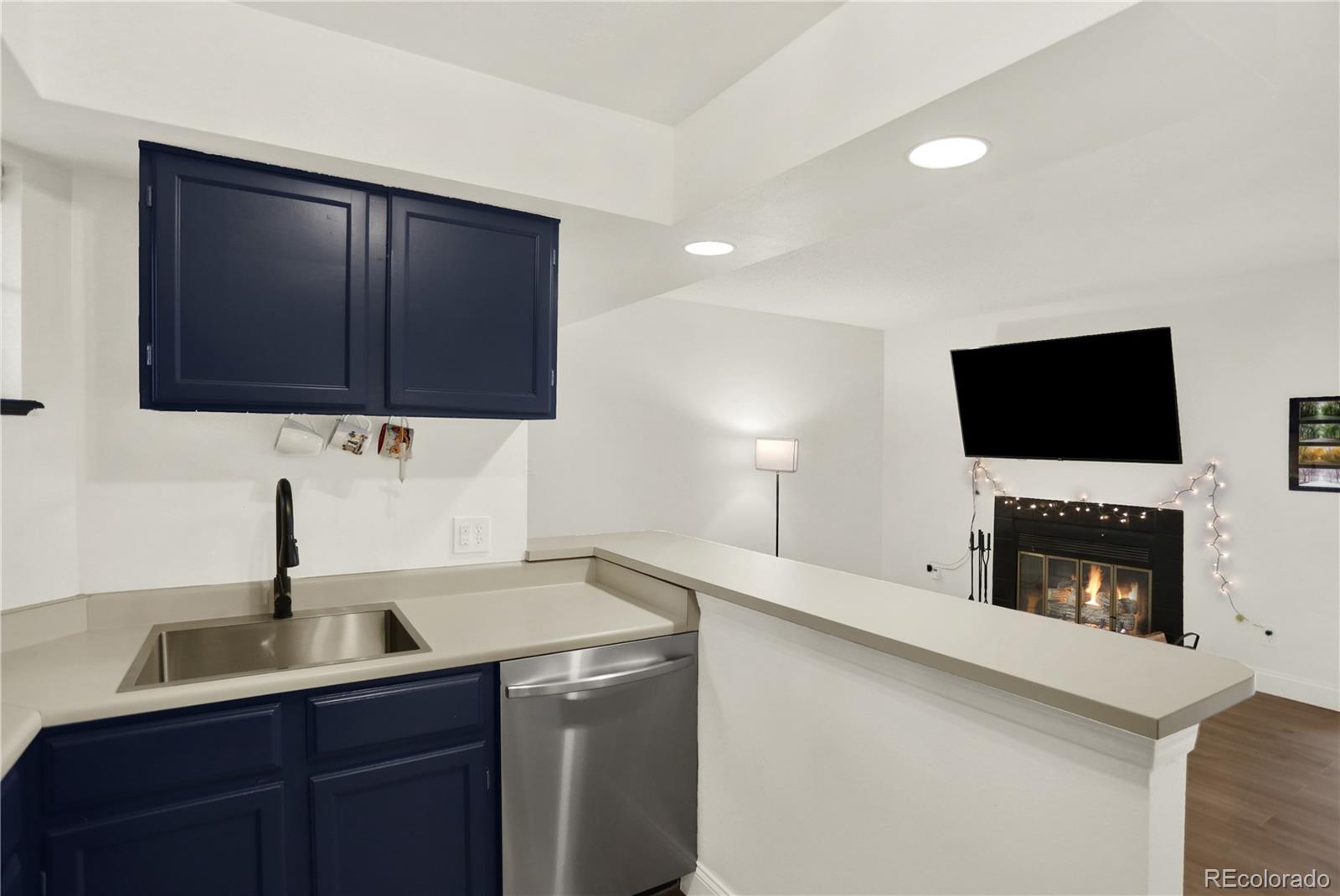 11129 Alcott Street Unit: B