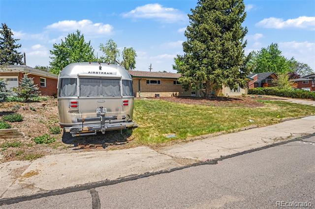 10215 W 17th Place