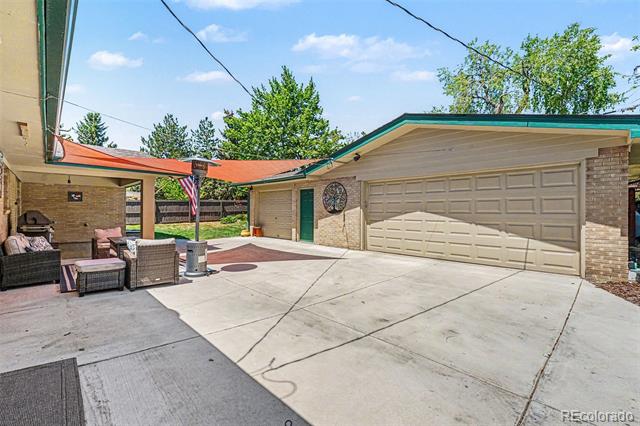 10215 W 17th Place