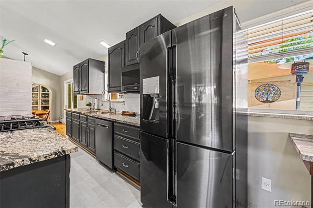 10215 W 17th Place