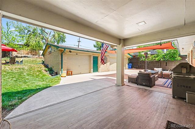 10215 W 17th Place