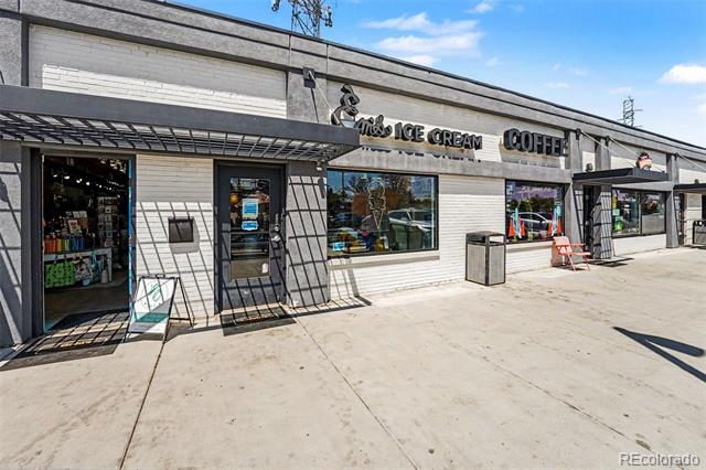 10215 W 17th Place