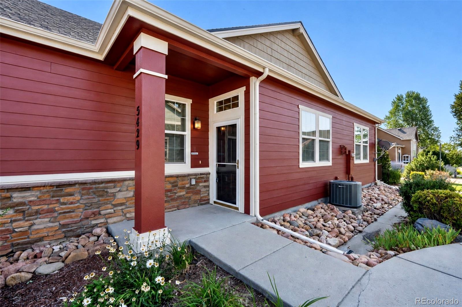 5429 Smoket Heights