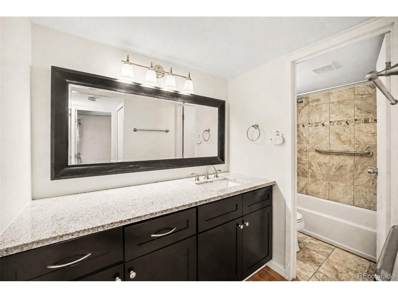 400 S Lafayette St 504