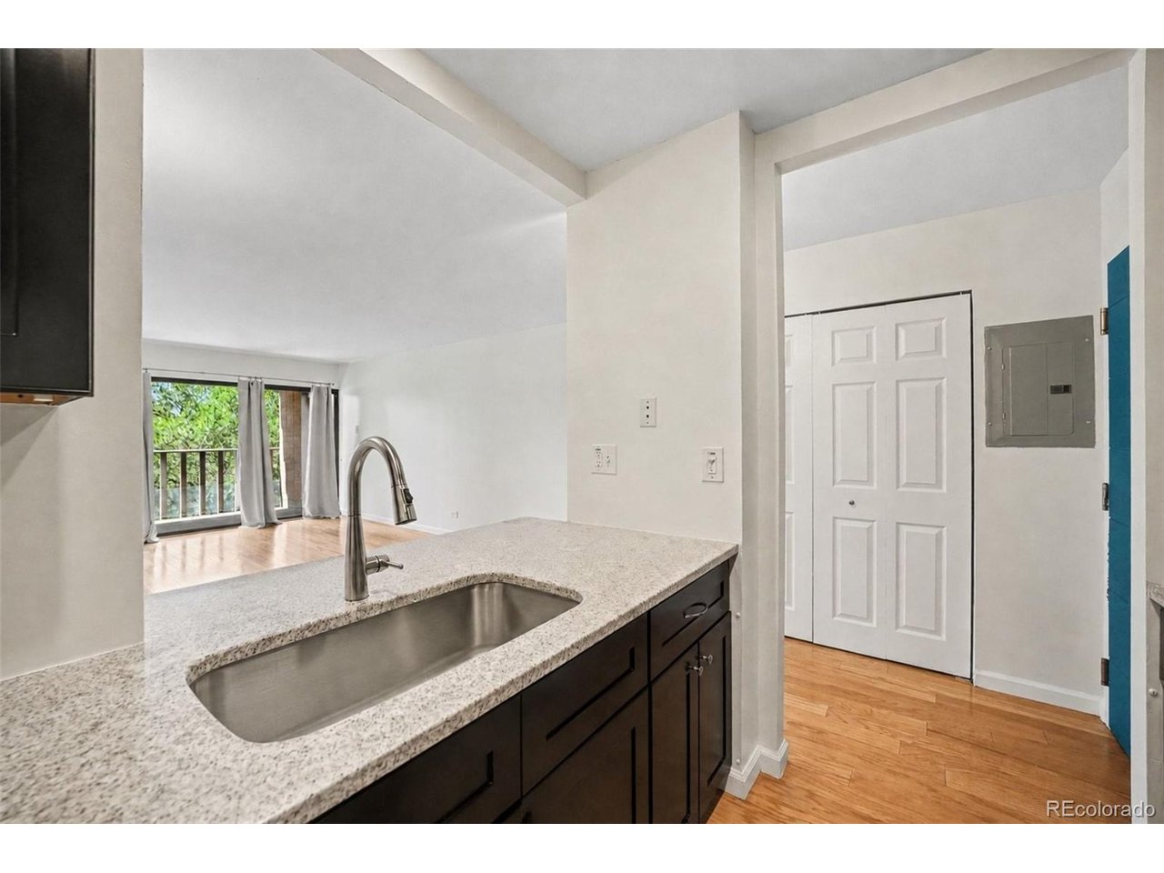 400 S Lafayette St 504