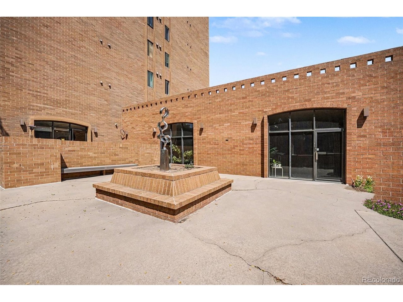 400 S Lafayette St 504