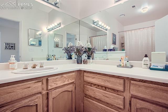 585 Observatory Drive