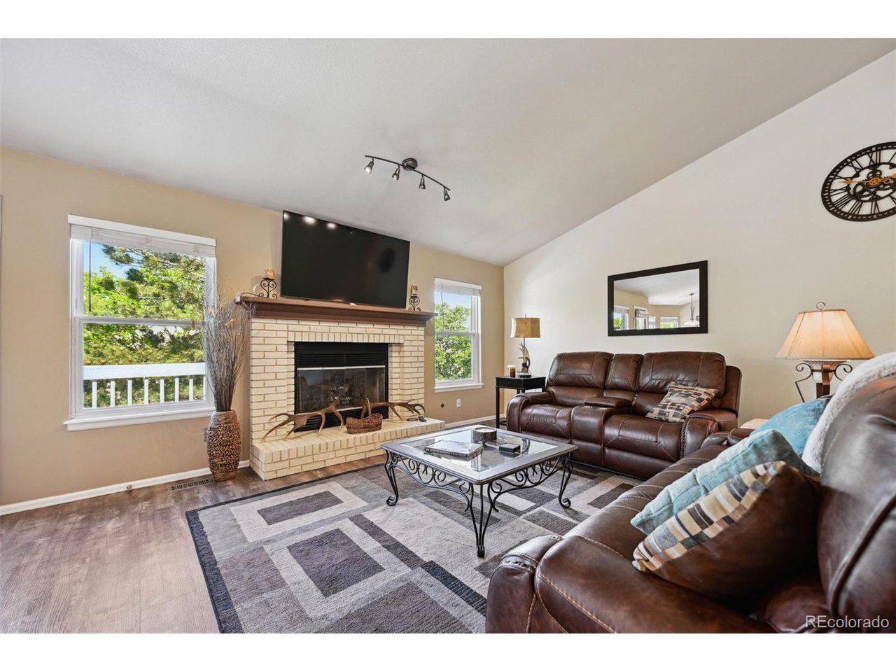 5465 Broadmoor Bliff Dr