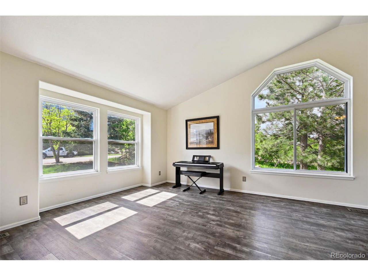 5465 Broadmoor Bliff Dr