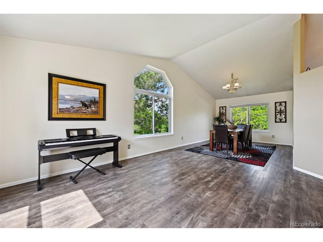 5465 Broadmoor Bliff Dr