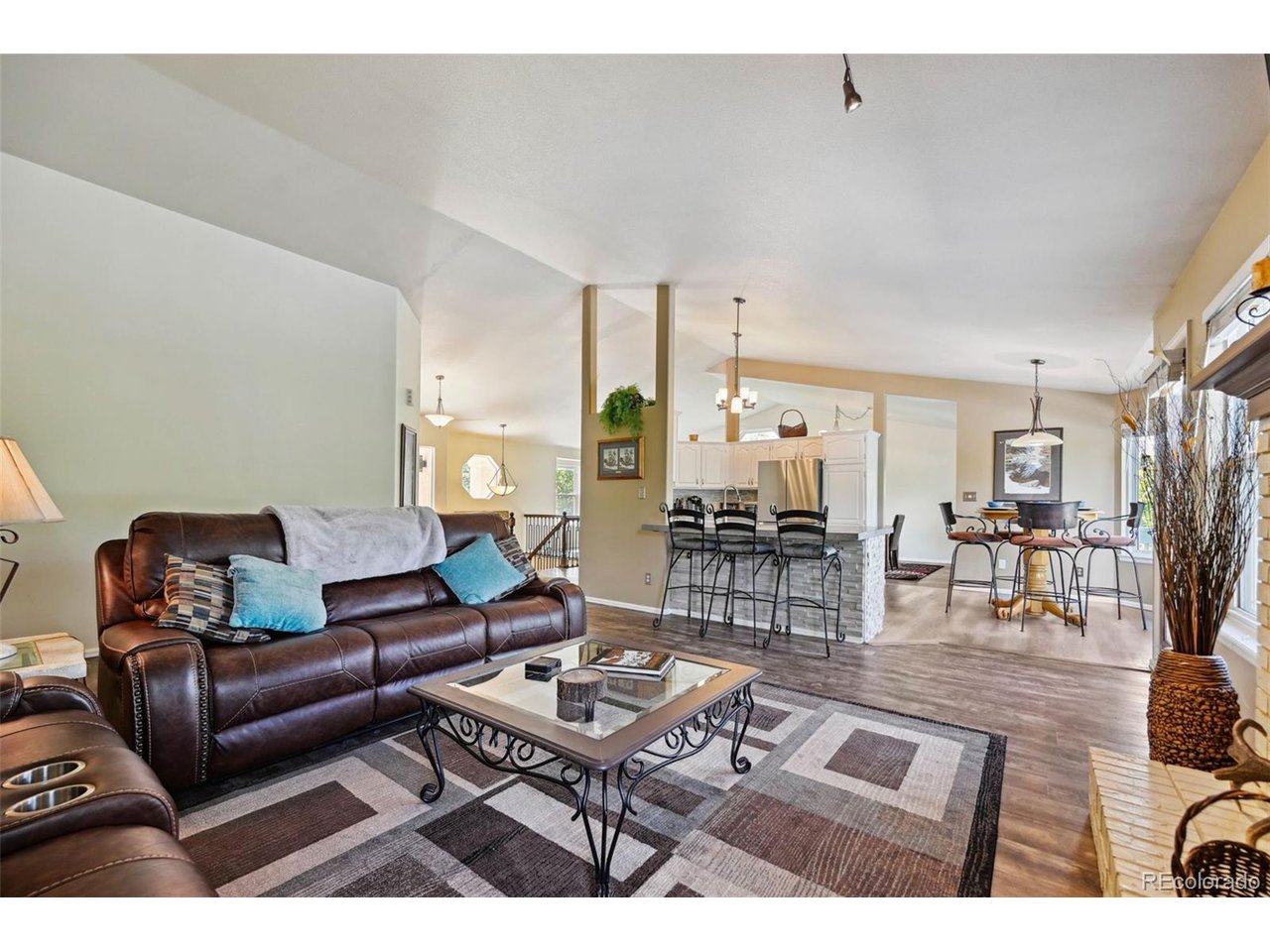 5465 Broadmoor Bliff Dr