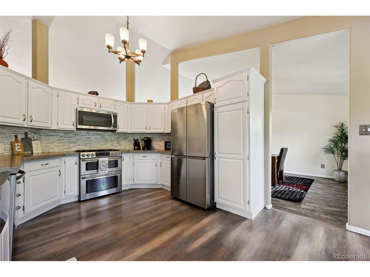 5465 Broadmoor Bliff Dr