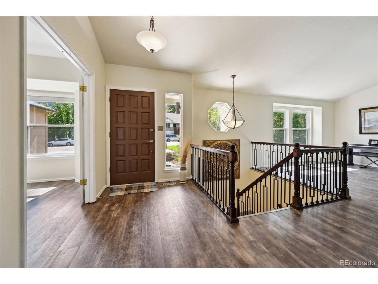 5465 Broadmoor Bliff Dr