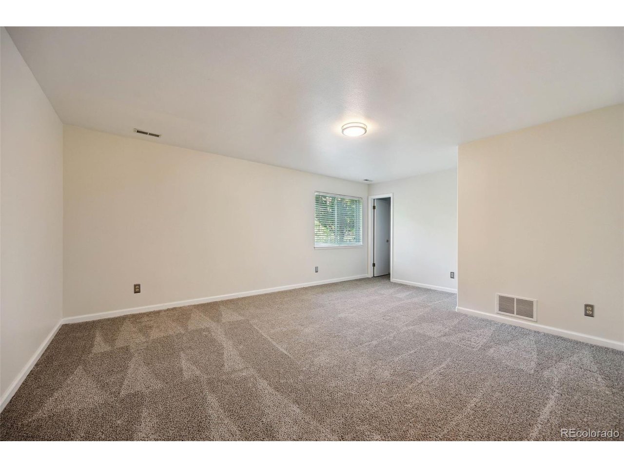 5465 Broadmoor Bliff Dr