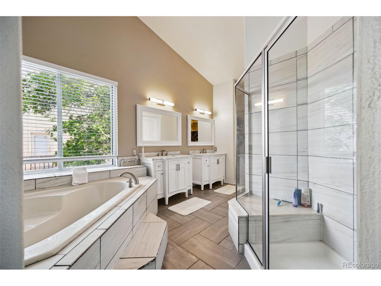 5465 Broadmoor Bliff Dr