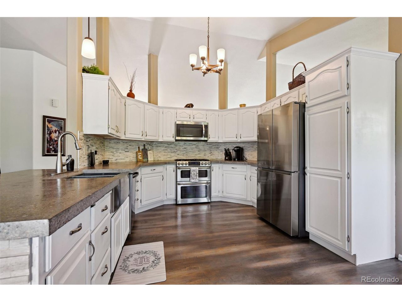 5465 Broadmoor Bliff Dr