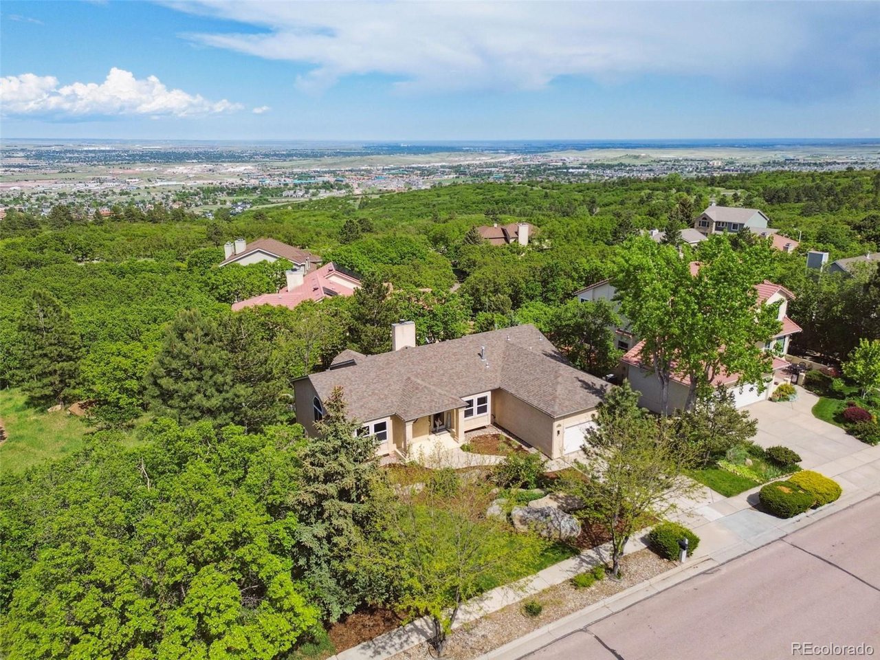 5465 Broadmoor Bliff Dr
