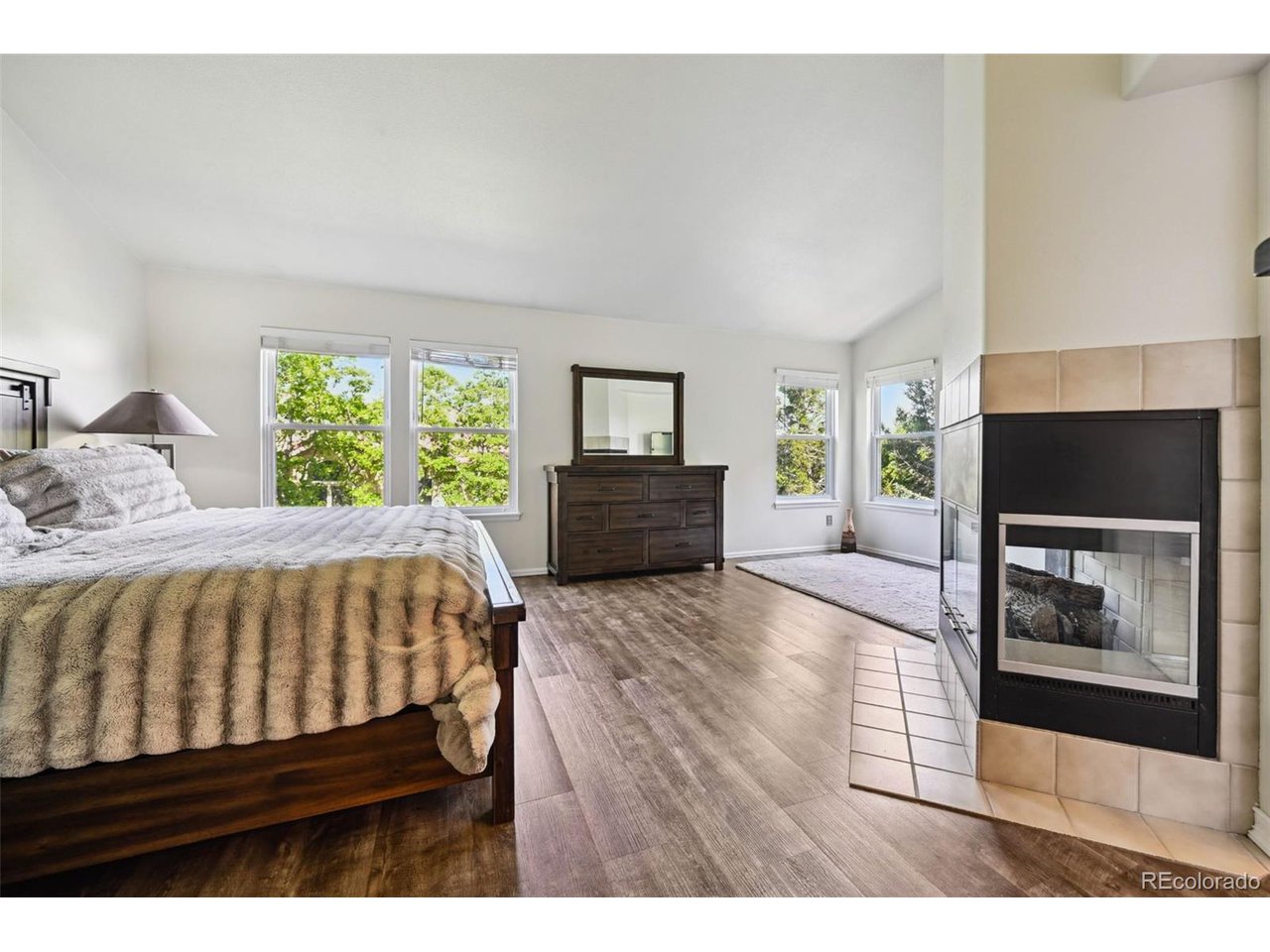 5465 Broadmoor Bliff Dr