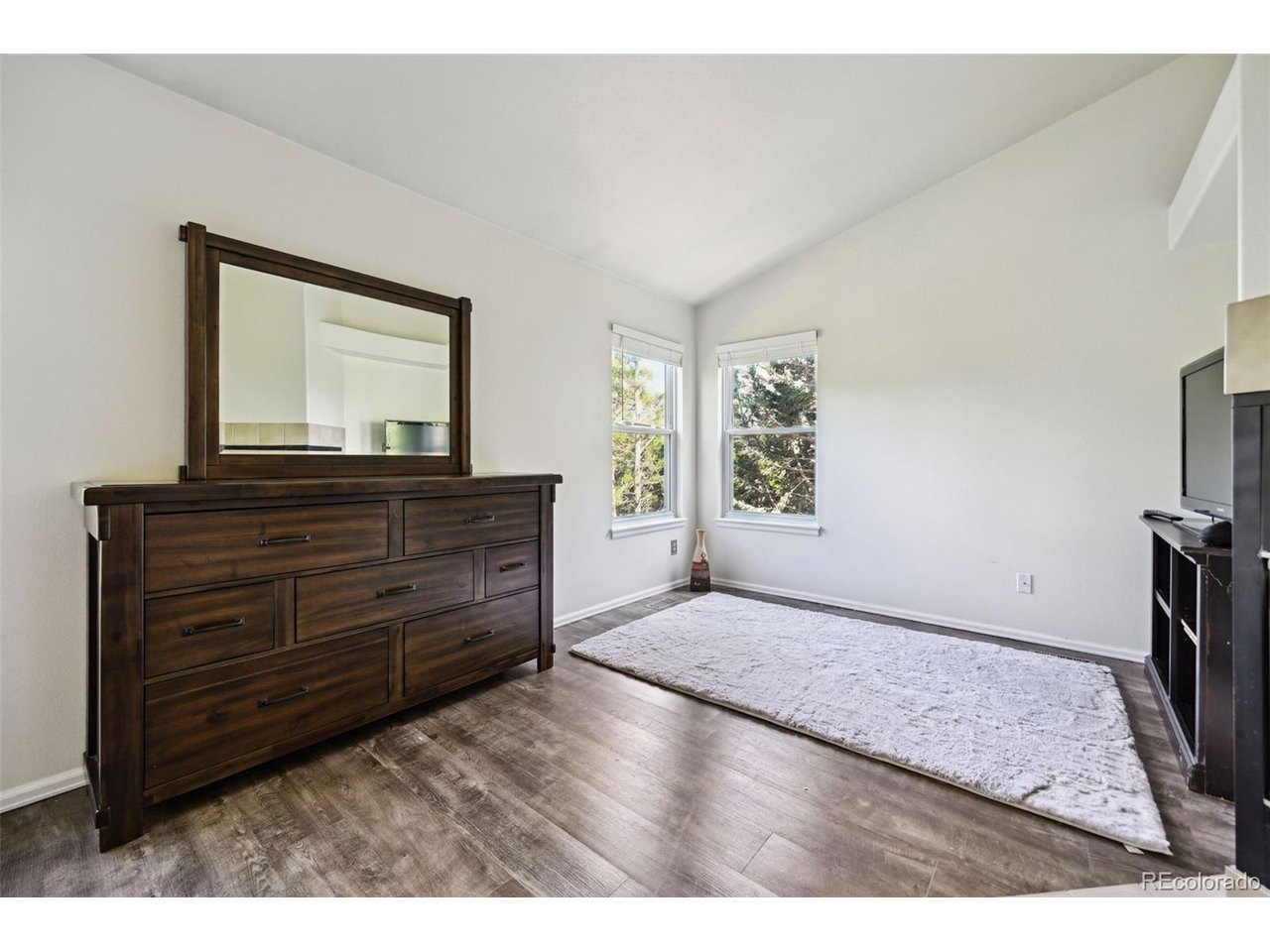5465 Broadmoor Bliff Dr