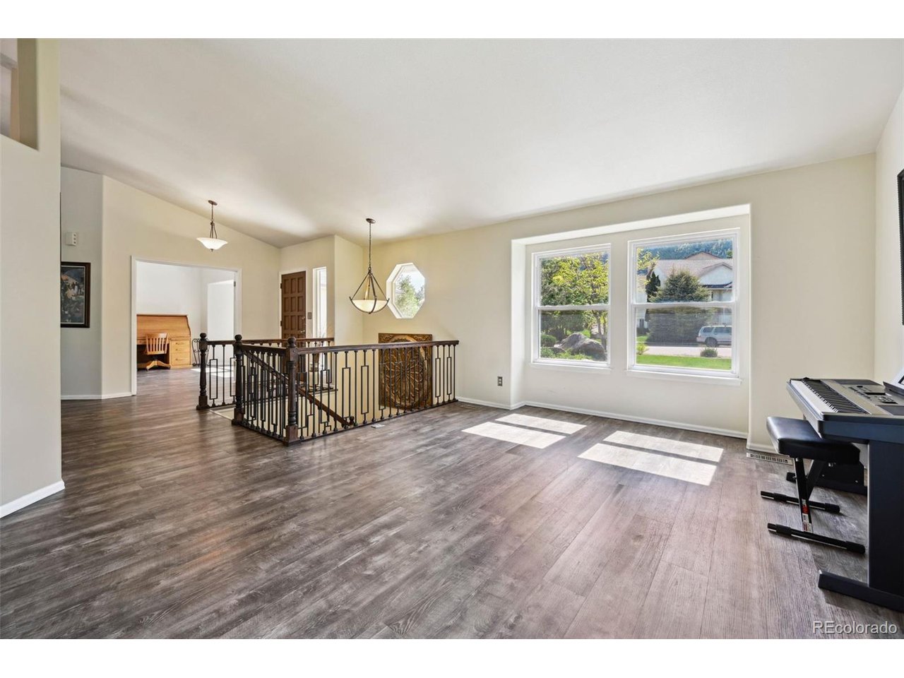 5465 Broadmoor Bliff Dr