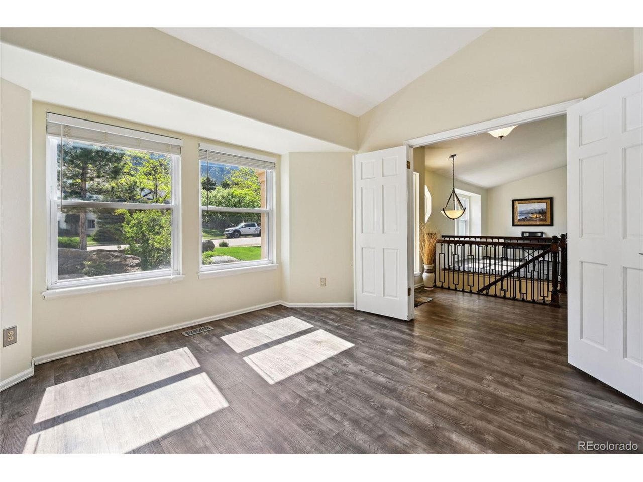 5465 Broadmoor Bliff Dr