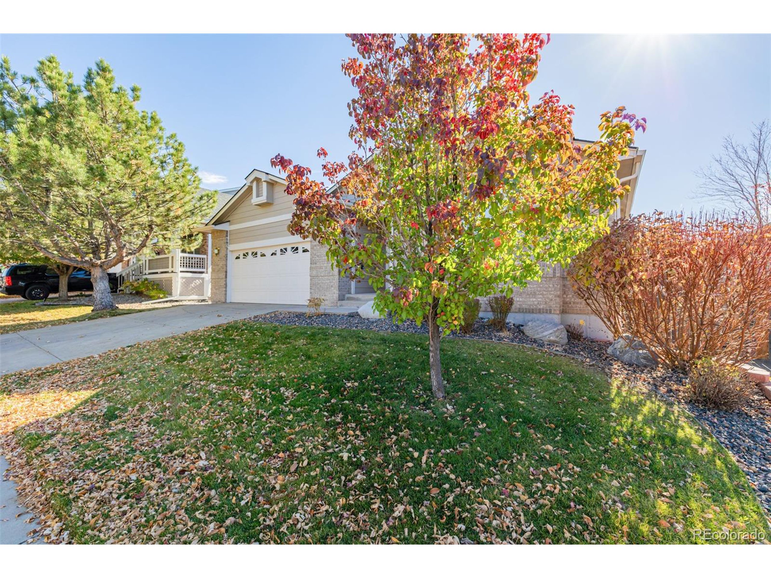 5422 S Versailles St