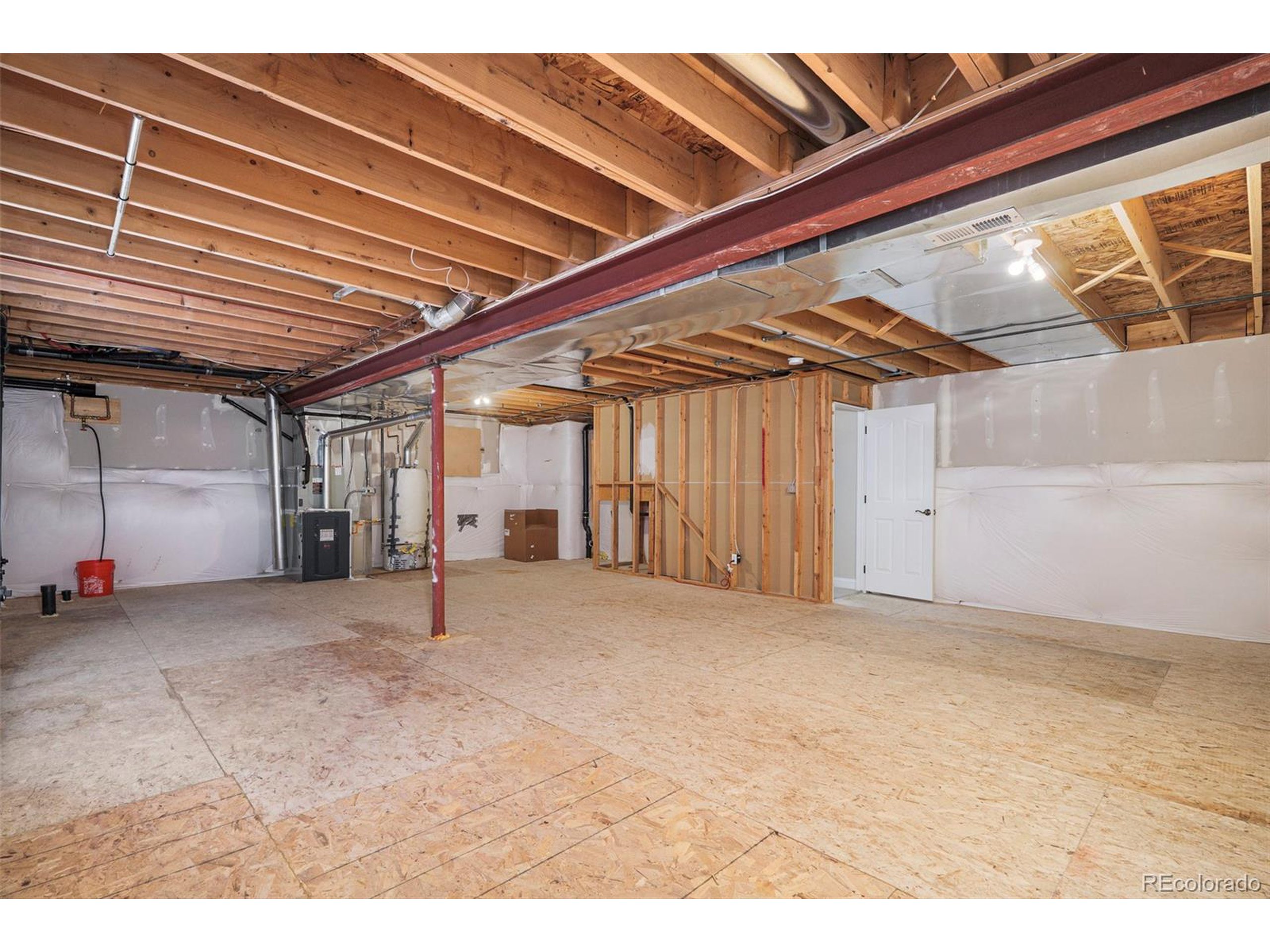 5422 S Versailles St