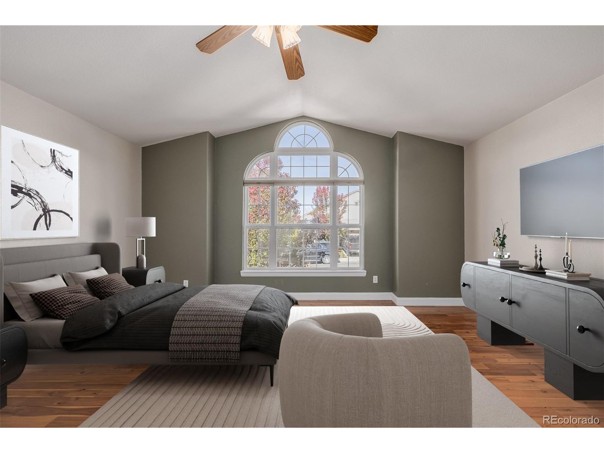 5422 S Versailles St