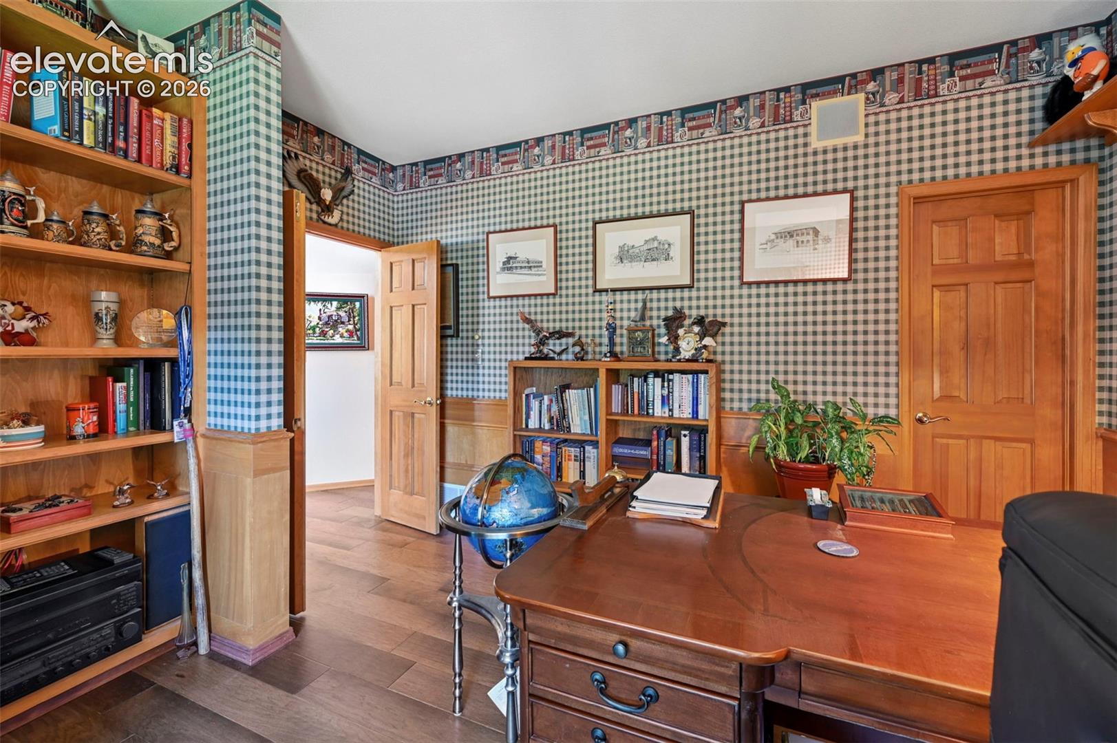 2527 Craycroft Drive
