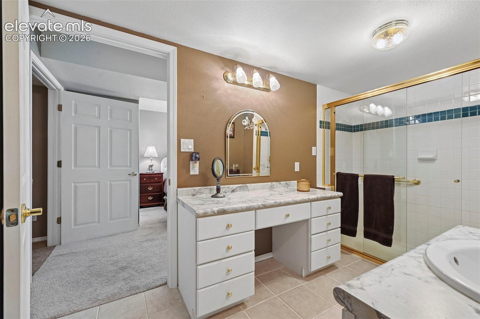 2527 Craycroft Drive