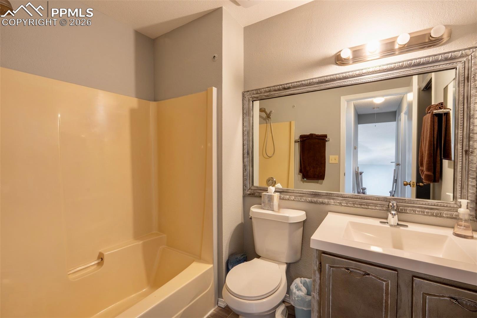 955 Crosstrail Drive