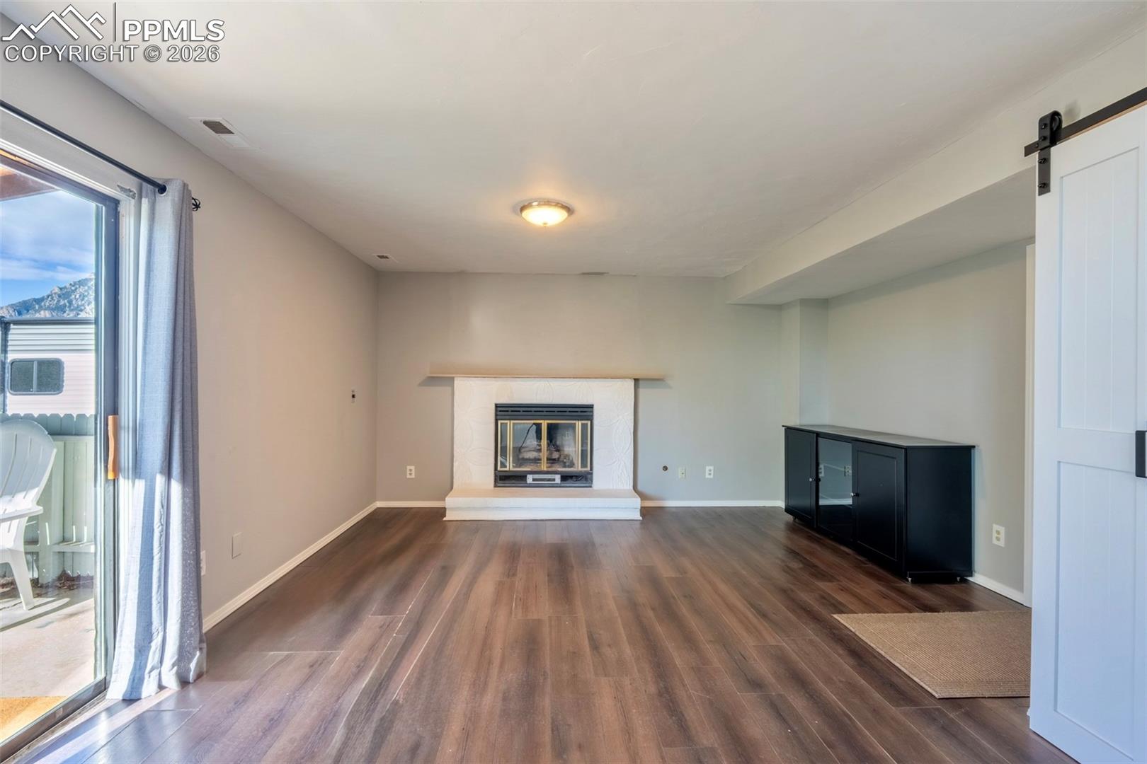 955 Crosstrail Drive