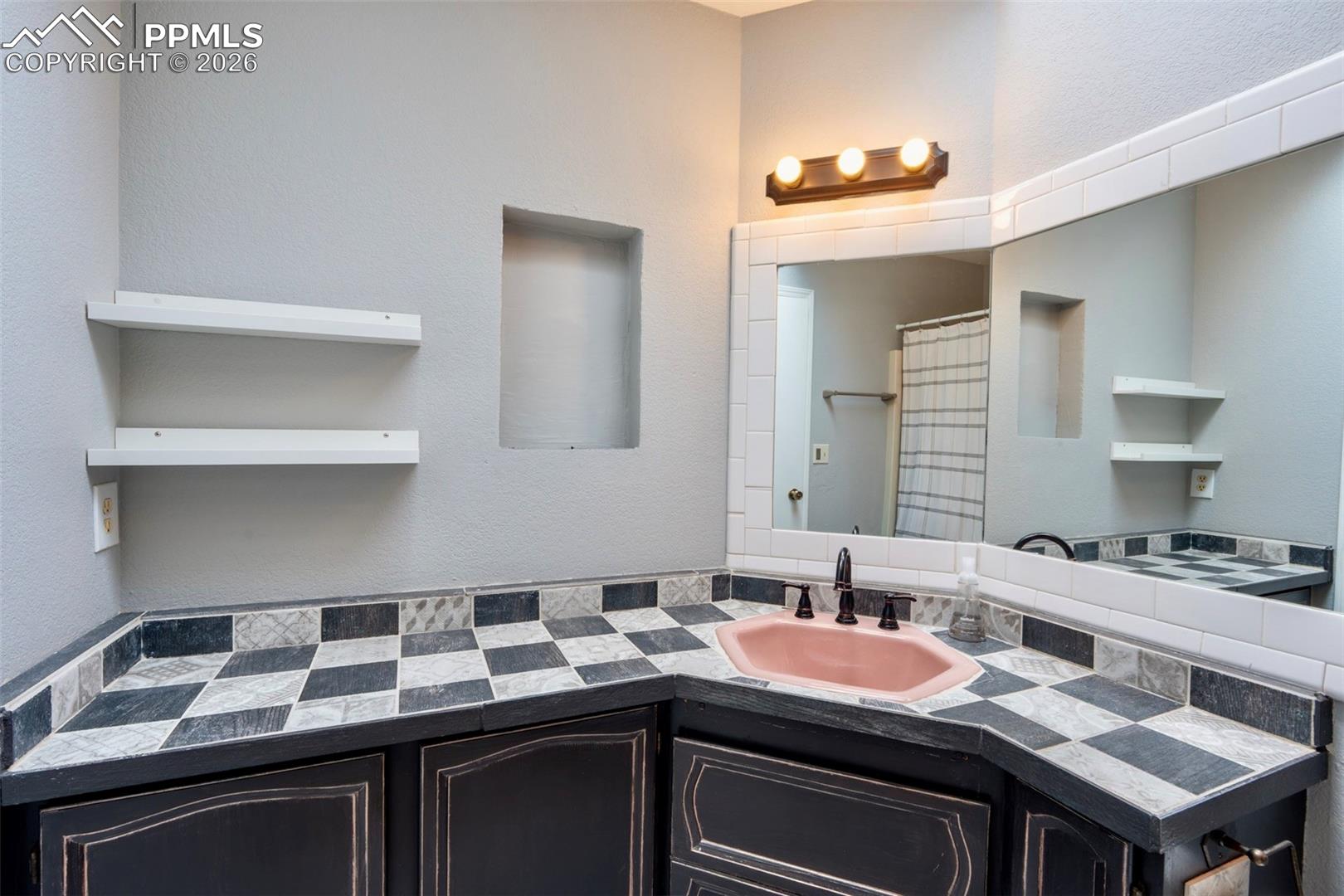 955 Crosstrail Drive