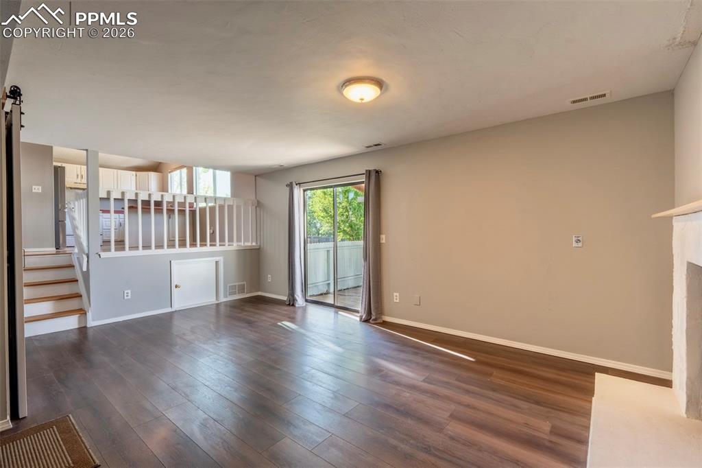 955 Crosstrail Drive