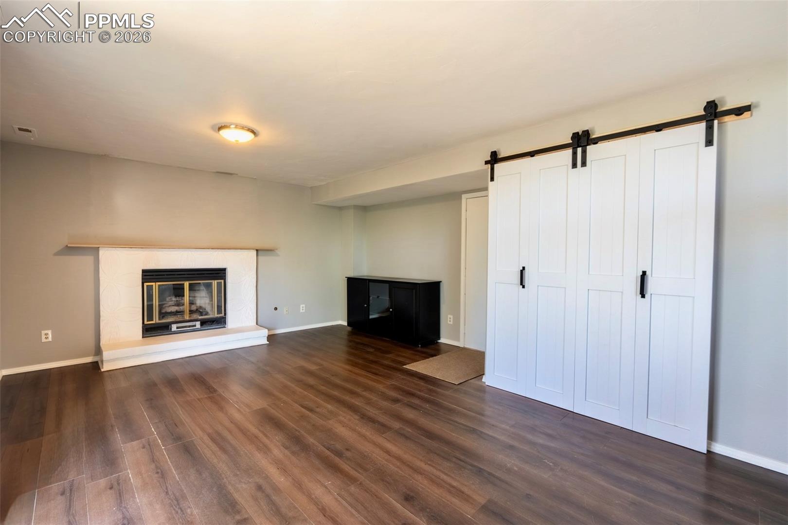 955 Crosstrail Drive