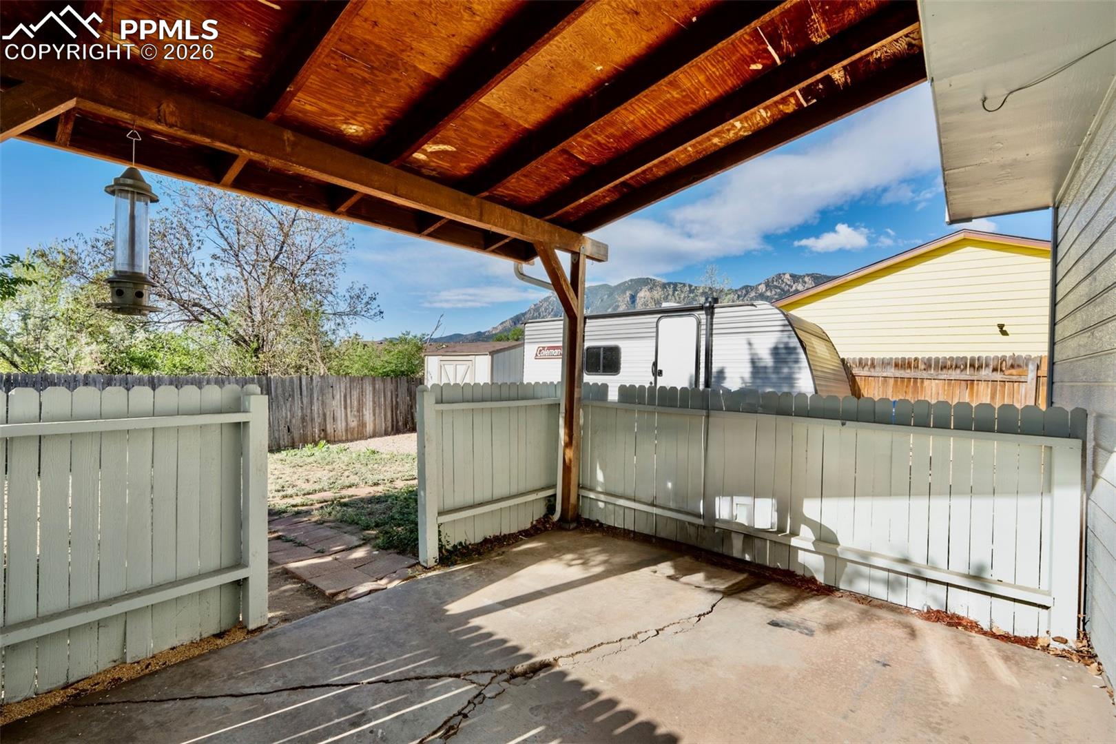 955 Crosstrail Drive