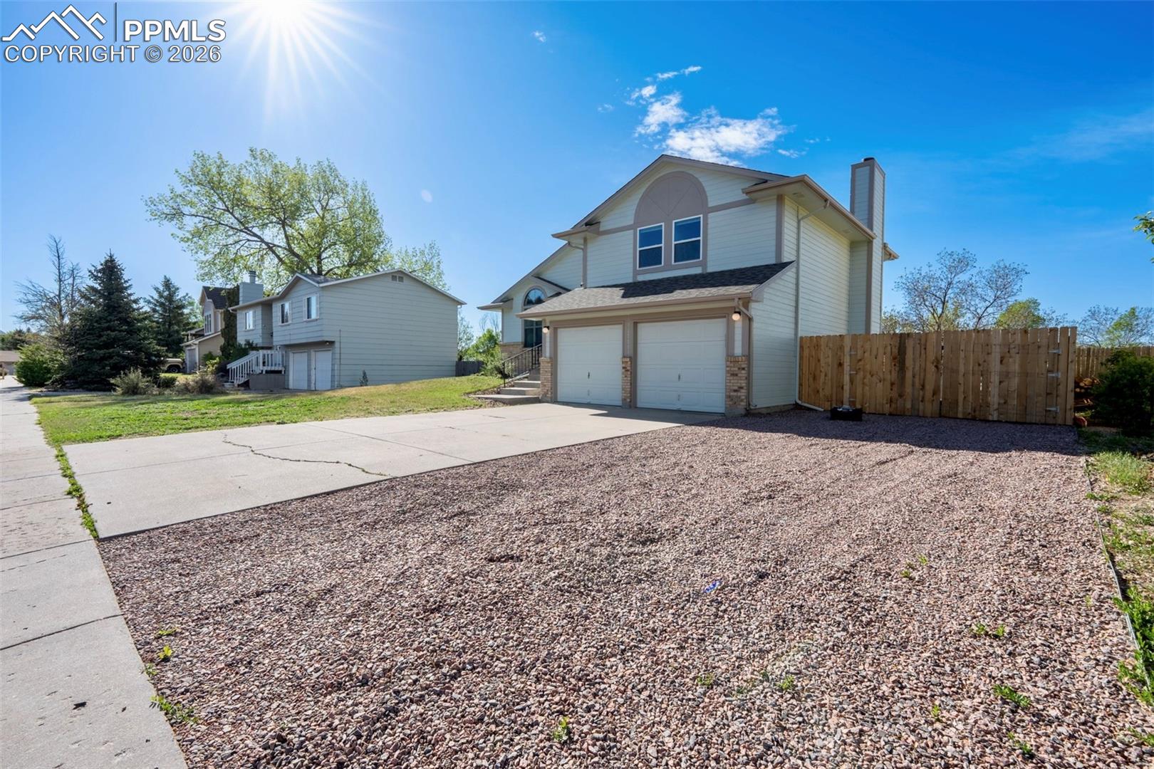 955 Crosstrail Drive