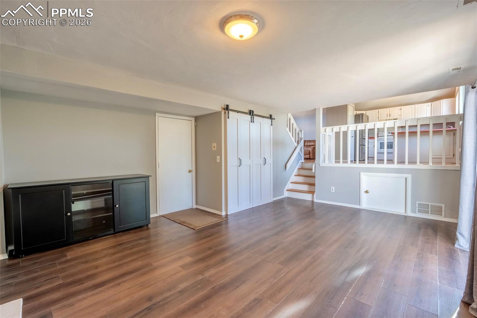 955 Crosstrail Drive