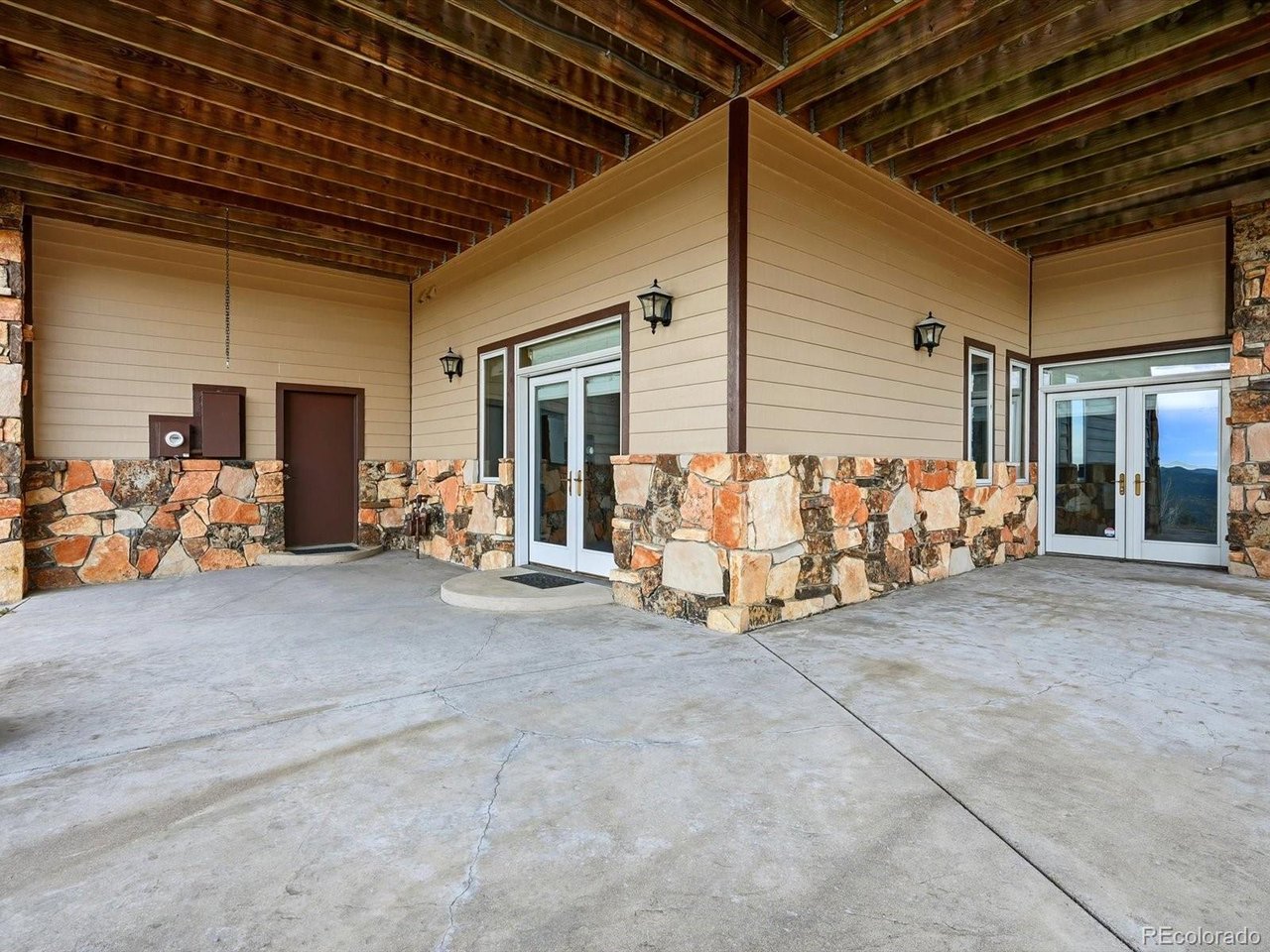 187 Fox Ridge Dr