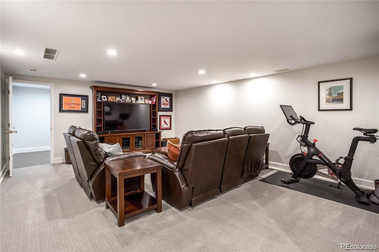 905 S Harrison Street