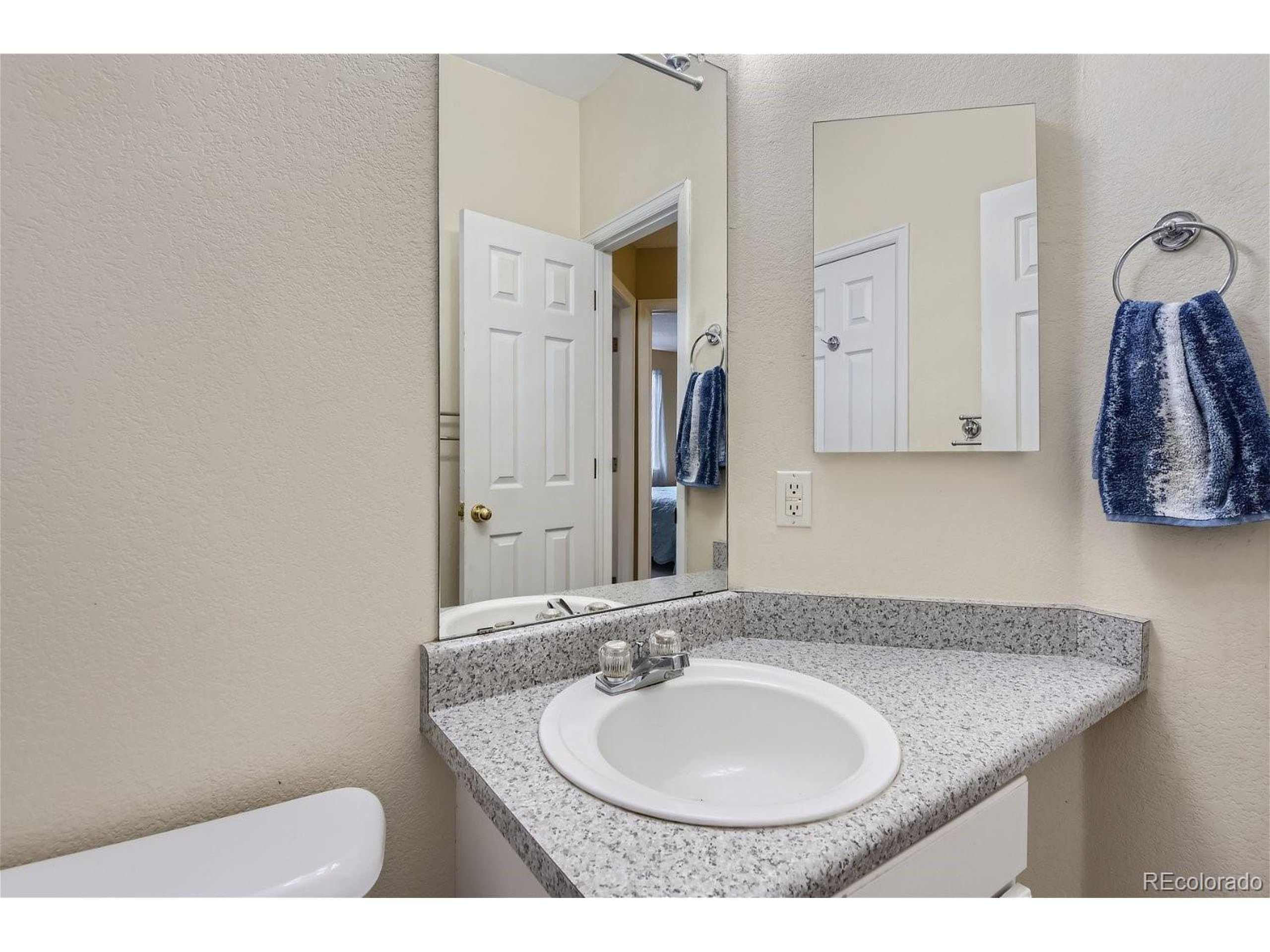 22052 E Princeton Cir