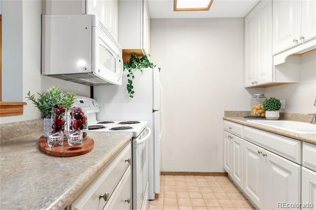 4931 Garrison Street Unit: 201G
