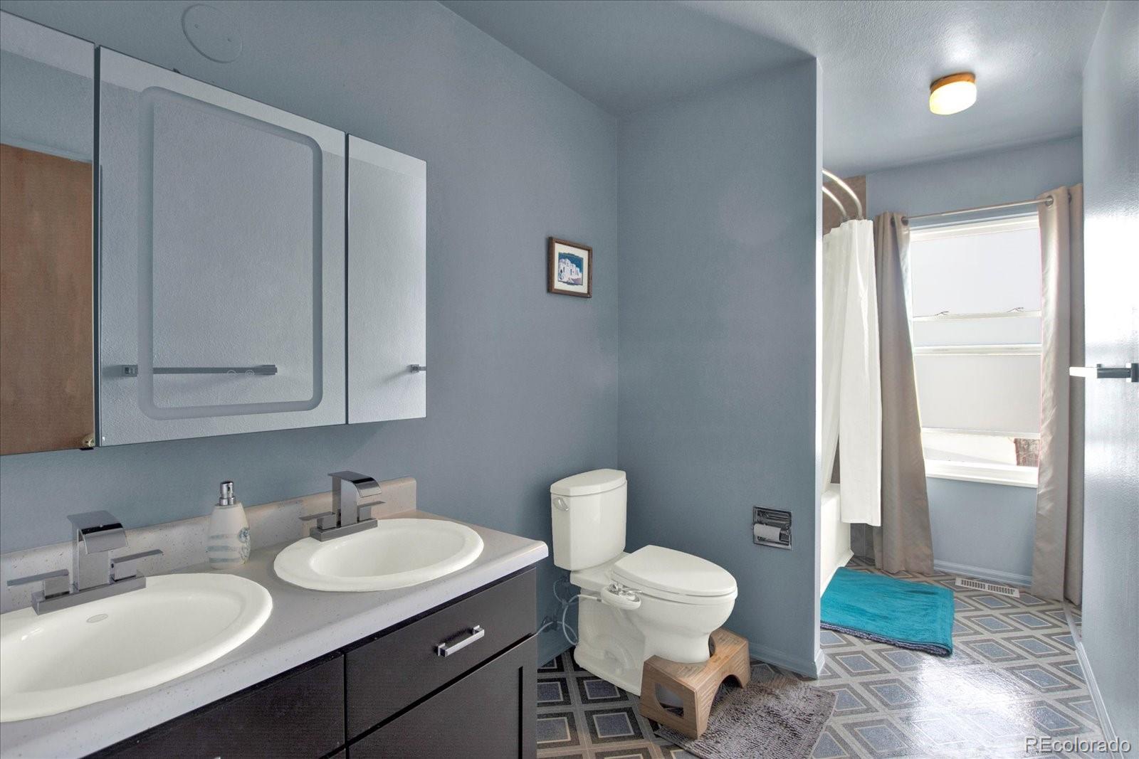 1565 S Helena Circle