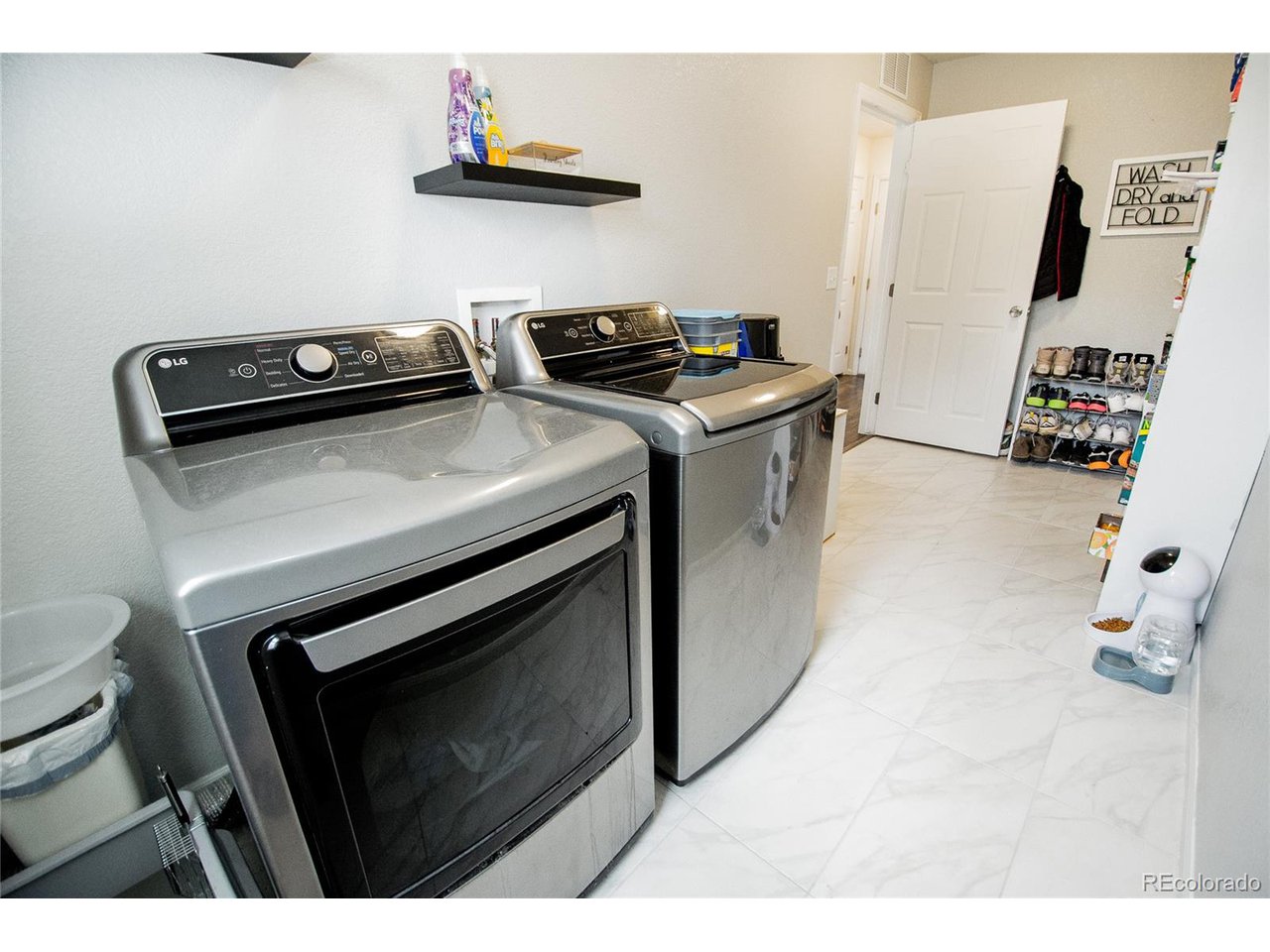 1786 Quartz St