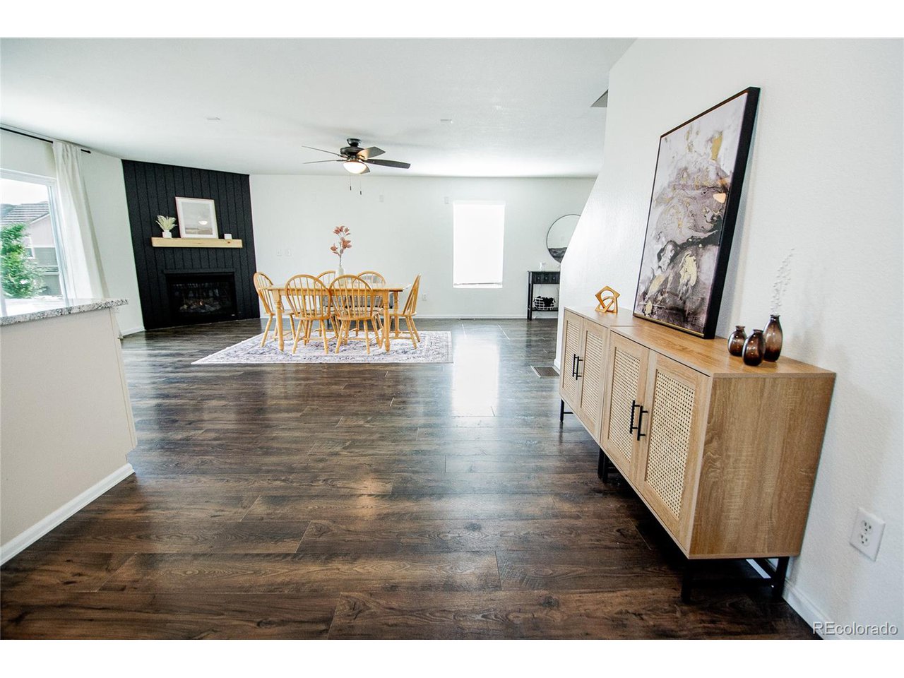 1786 Quartz St