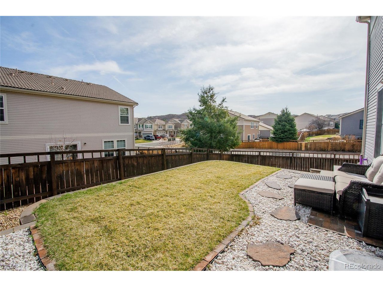 1786 Quartz St